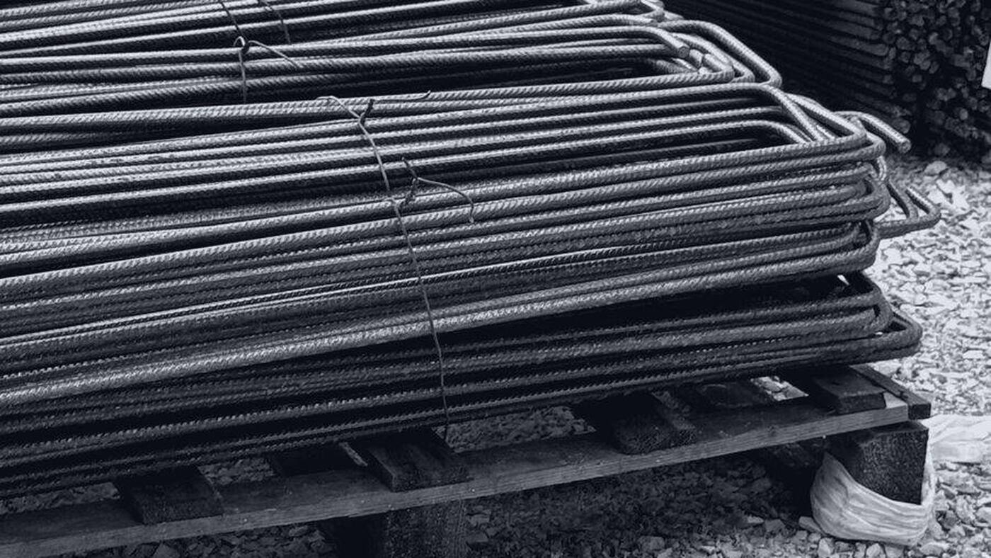 Staffe d'armatura in cantiere